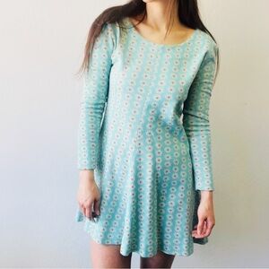 Sold Vintage 1970s Long Sleeve Ditsy Floral Print Daisy Mini Dress The Red Eye 9